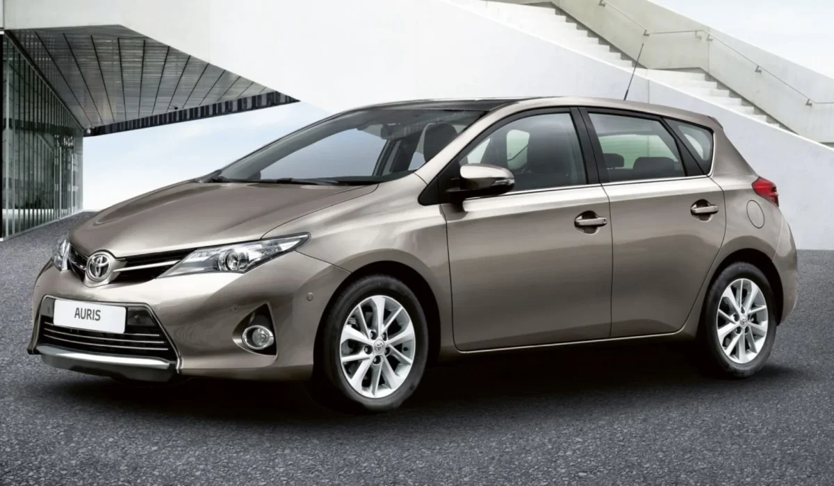 Toyota Auris – automatik rent a car